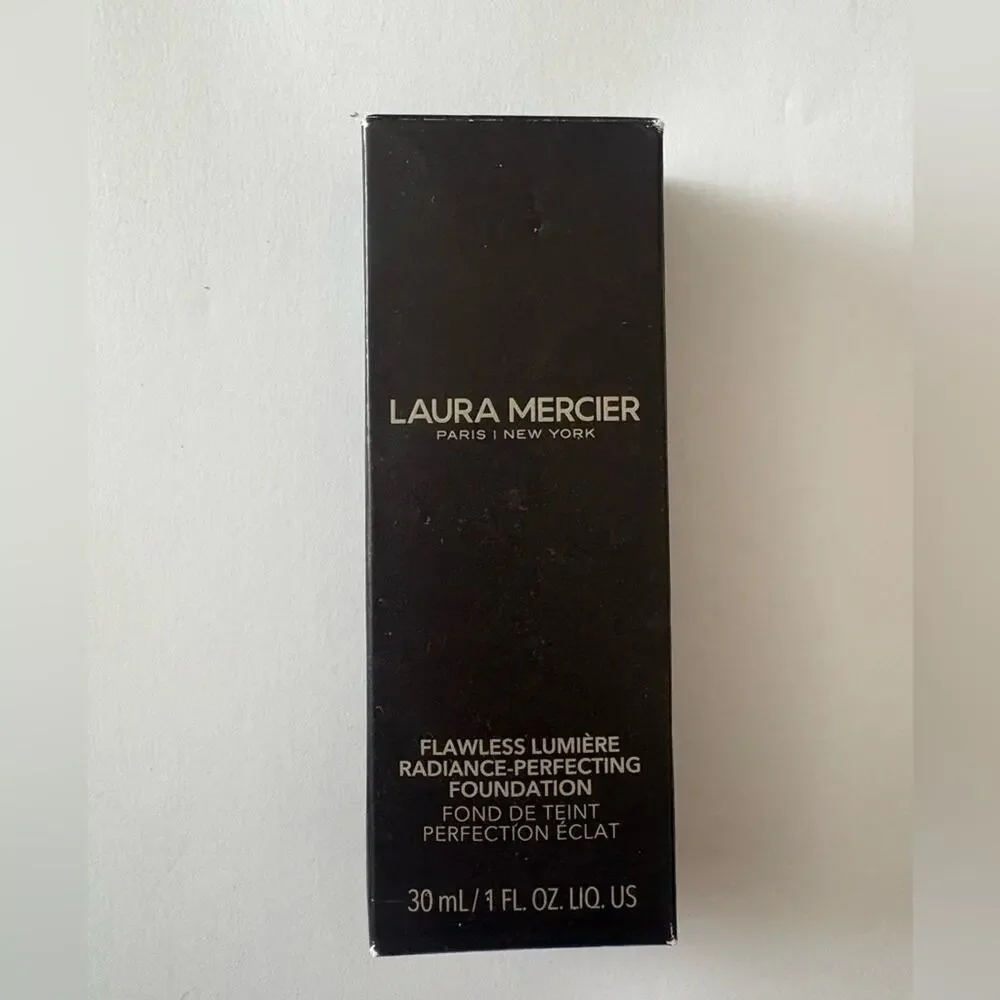 NWT Laura Mercier Flawless Lumière Radiance-Perfecting Foundation in shade amber